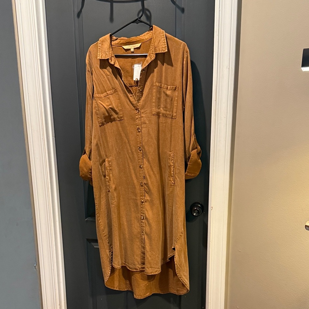 Versona Camel Button-Up Shirt Dress